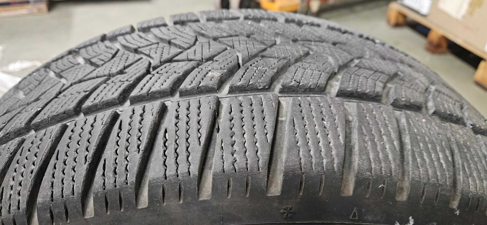 Зимни гуми DUNLOP  235/55R17  WINTER SRORT 5 SUV