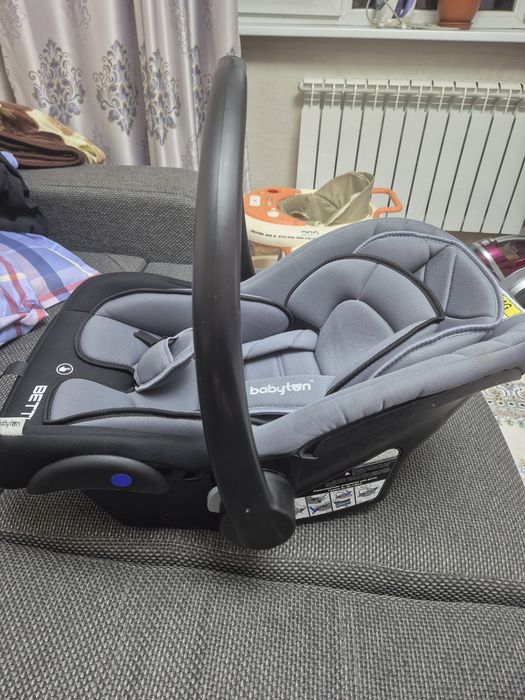 Продам автолюльку Babyton