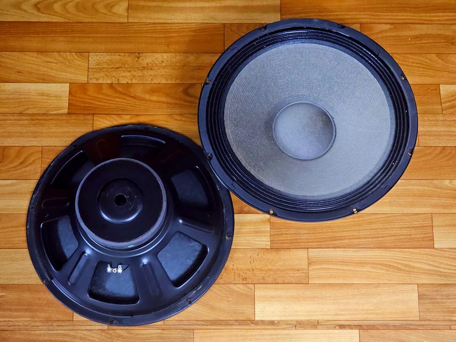 15-дюймовые динамики THE BOX