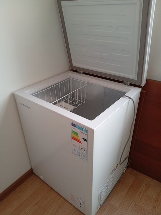 Продам срочно морозильник