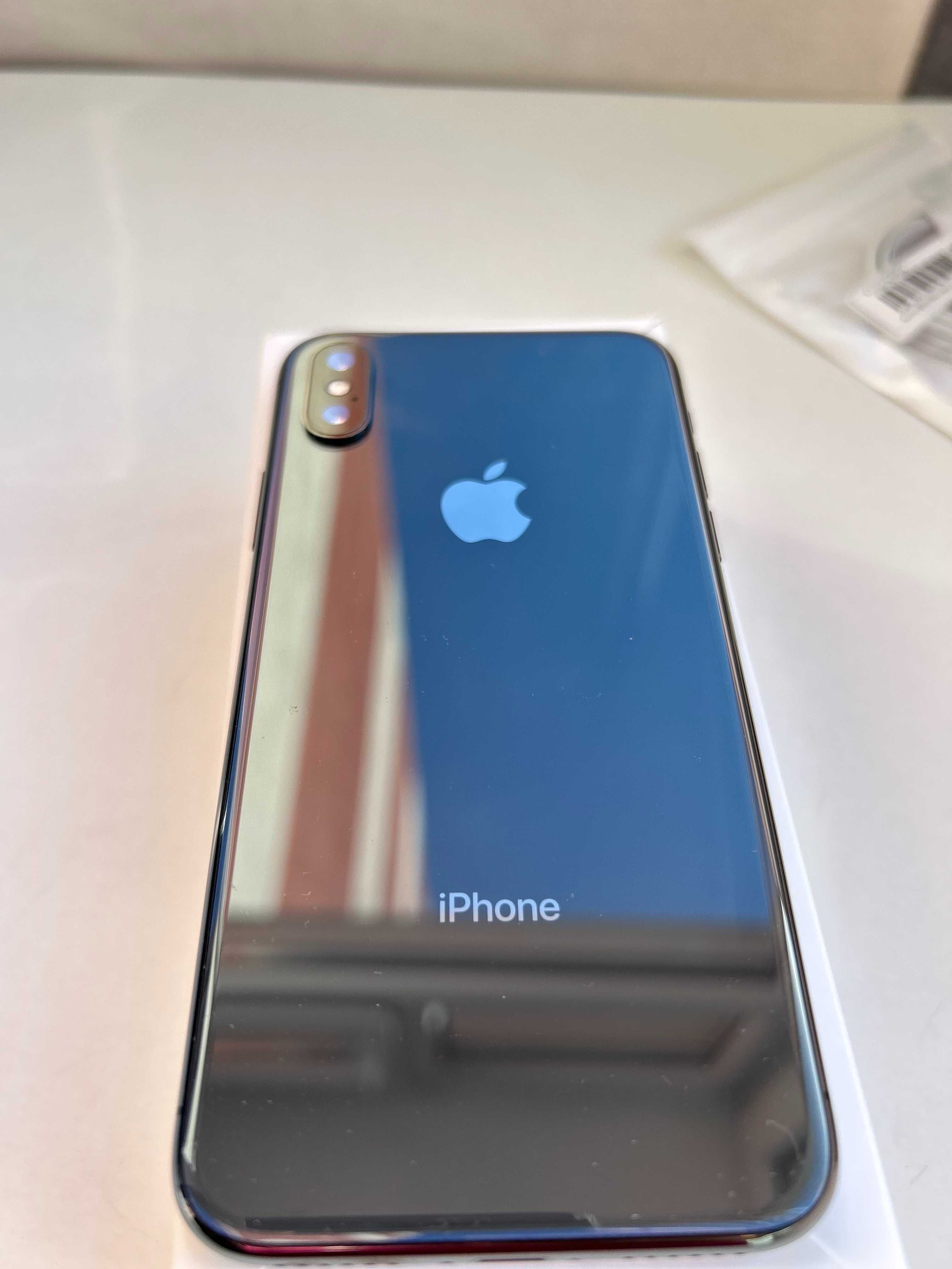 iPhone X / 10 64ГБ Space Gray -  като нов + аксесоари