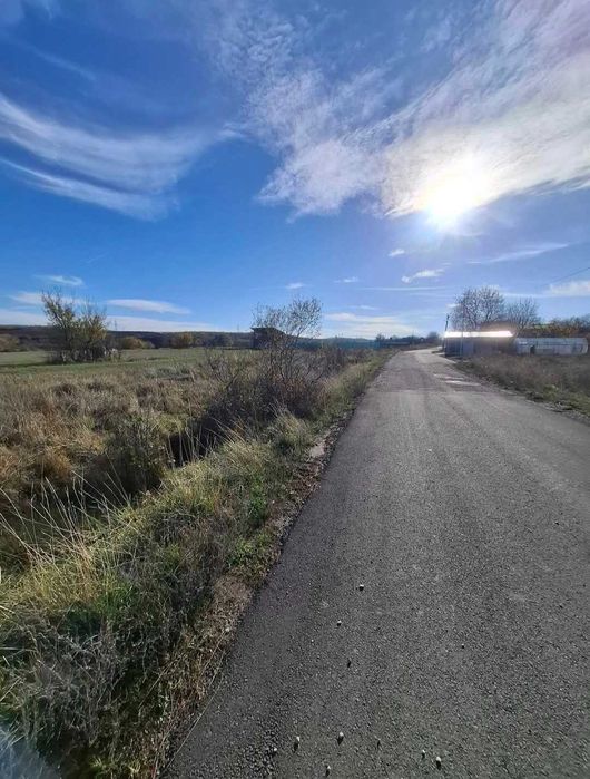 Продава се парцел от 3000кв