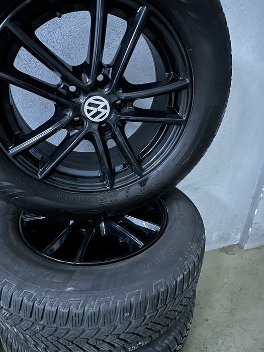 Set jante aliaj pe 16 Vw Tiguan cu cauciucuri iarna aproape noi 215/65