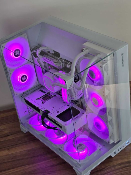 Нов / RTX 5070 / Ryzen 7 7800X3D / 32GB RAM / 1TB NVMe/ Геймърски