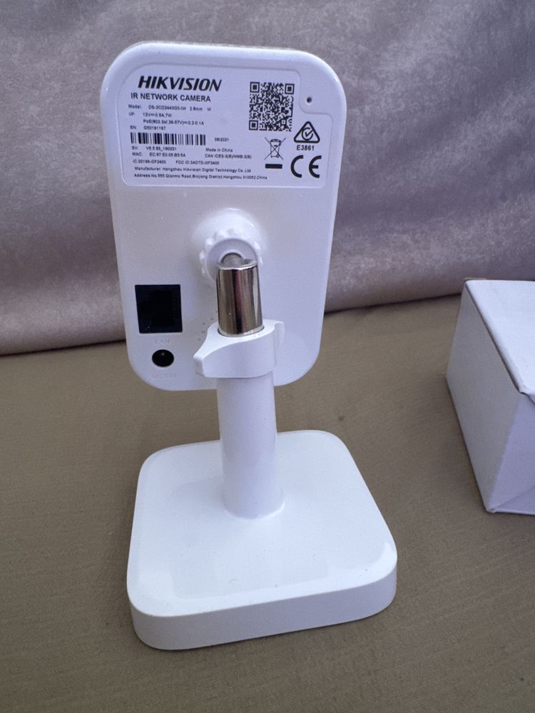 IP камера Hikvision DS-2CD2443G0-IW