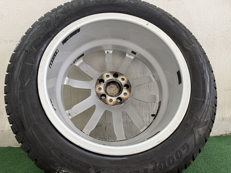 Гуми с джанти 235/55 R18 за Ауди