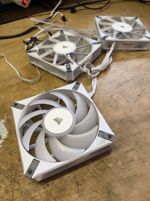 3 Ventilatoare Corsair Icue RGB Albe