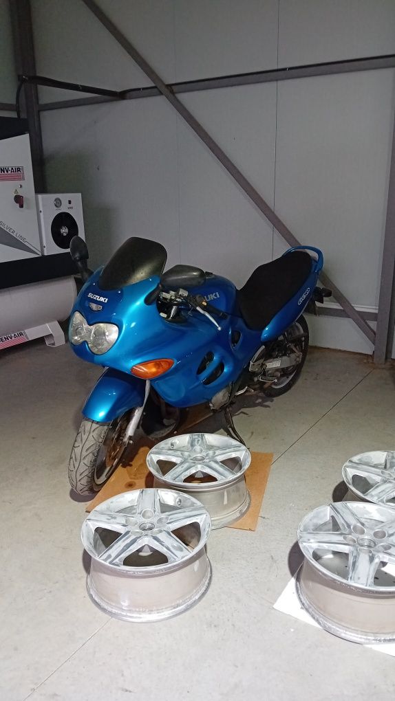 Vand sau schimb cu auto sau atv