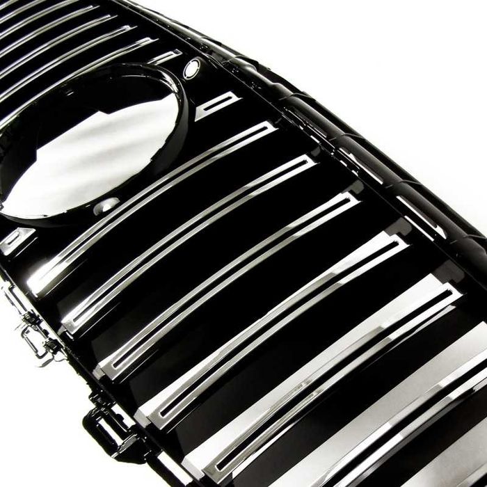 Решетка GT-R дизайн за MERCEDES E-CLASS W213 черен гланц с хром ребра