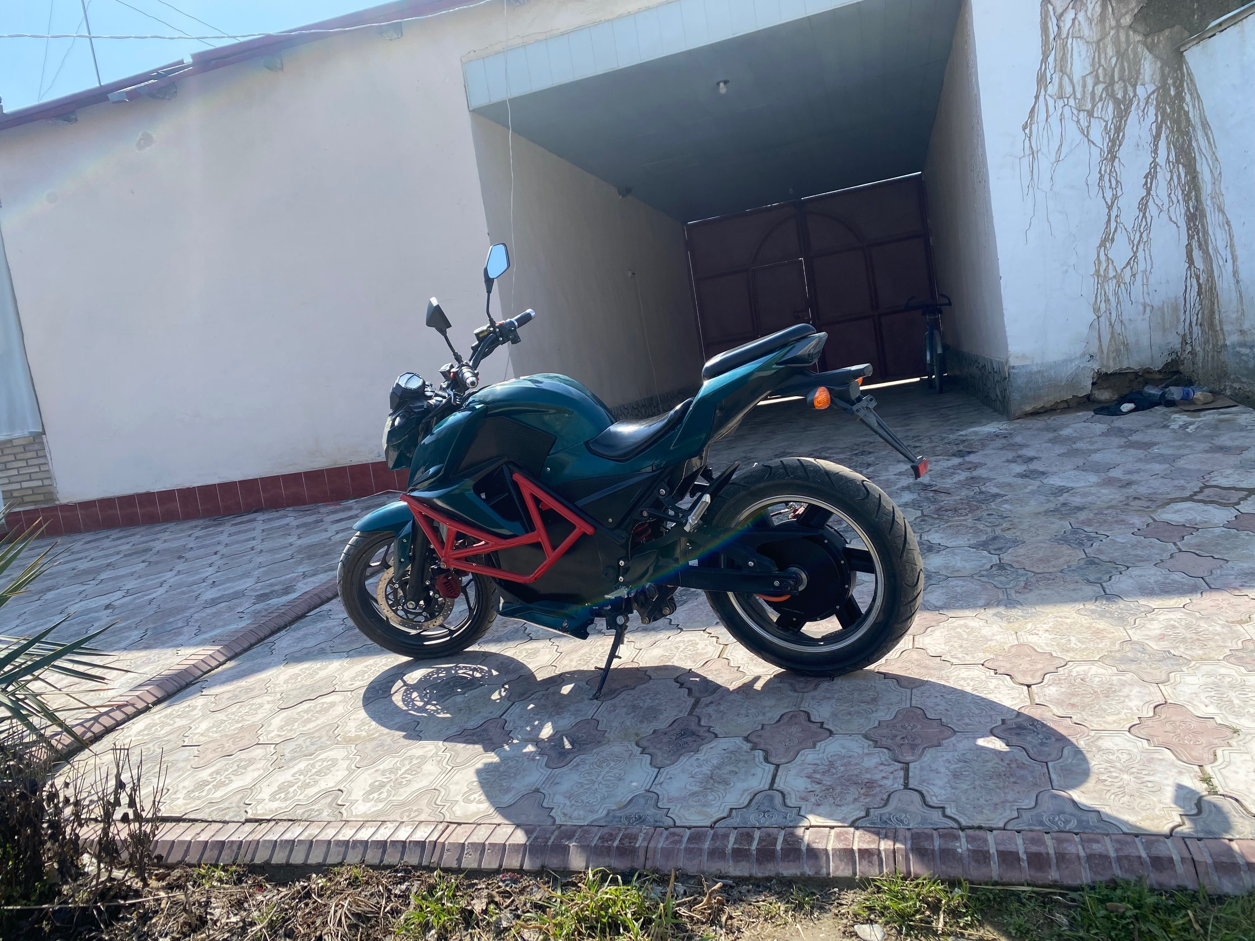 Moto Bike sotiladi