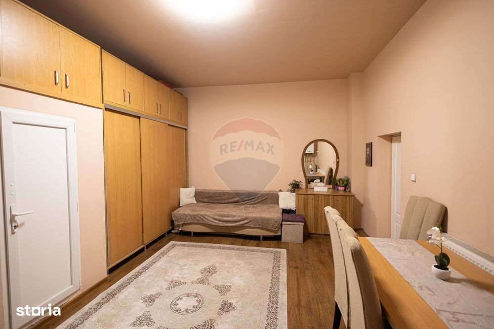 Apartament de vânzare și spațiu comercial COMISION 0%