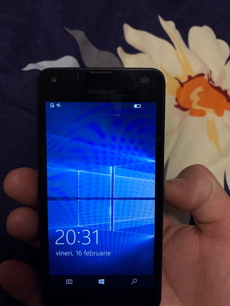 Vand telefon Microsoft Lumia 550