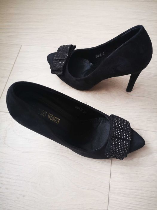 Pantofi stiletto nr. 37