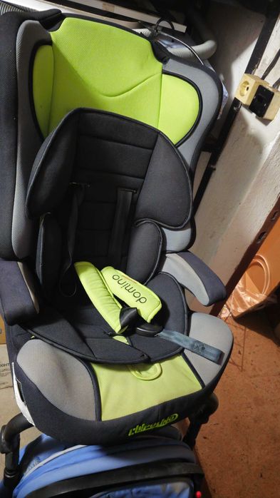 Детски столчета за кола 0-13 кг и 9-36 кг.