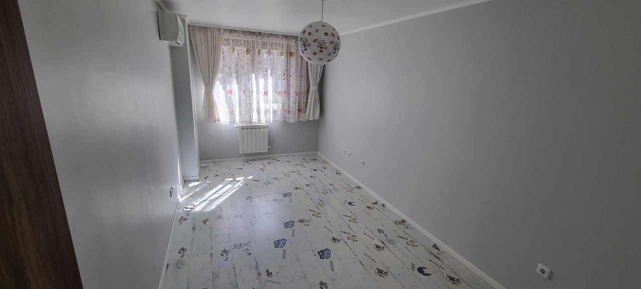 Дава се под наем Четиристаен апартамент в София, Младост 3 - 130 кв.м за 1250 € - Снимка #15