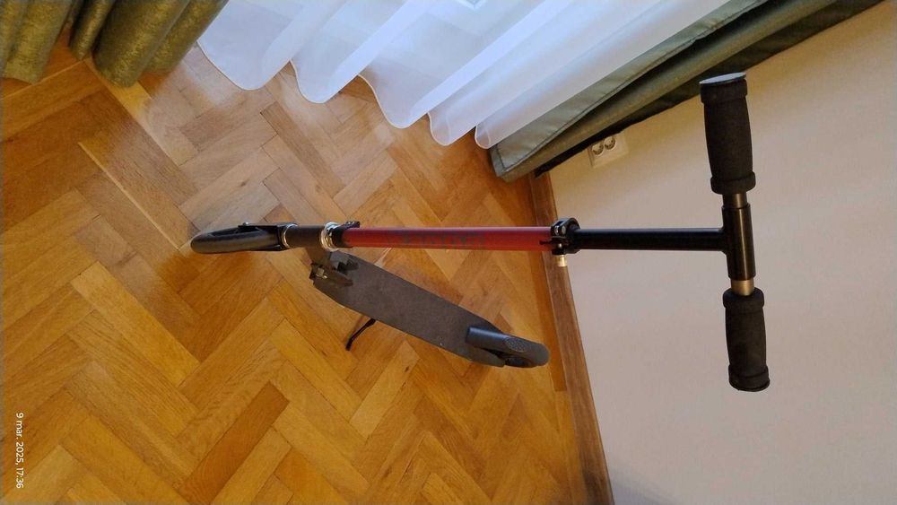 Trotinetă Kappa vișinie pentru Copii (7-14 ani) - Condiție Excelentă!