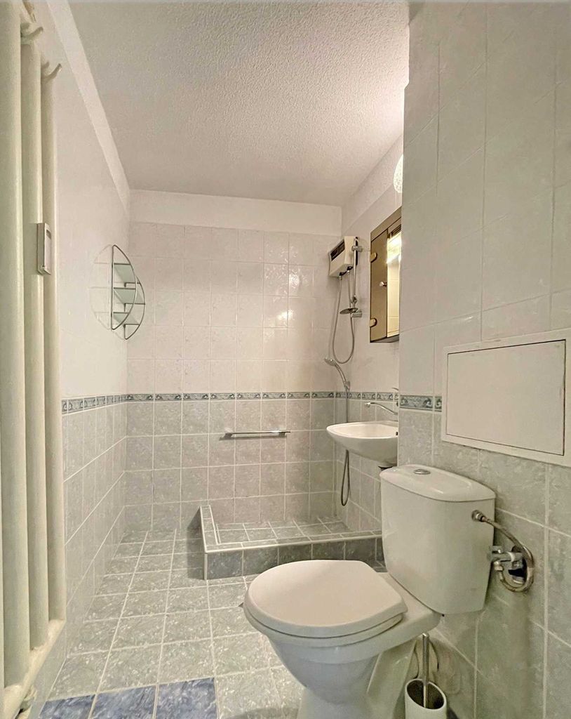 Дава се под наем Двустаен апартамент в София, Дианабад - 67 кв.м за 535.5 € - Снимка #10