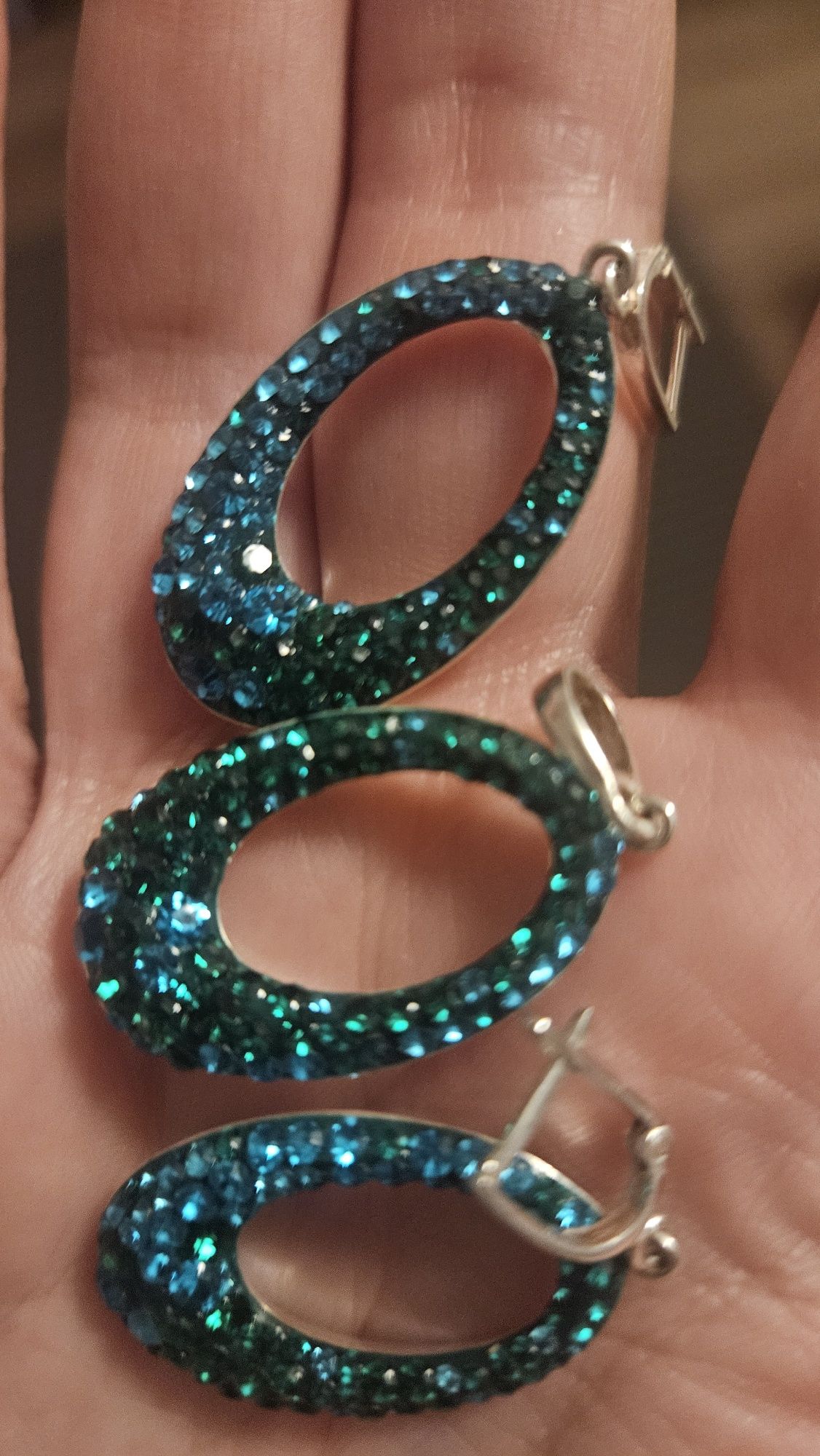 Масивни сребърни обеци и висулка с кристали Swarovski
