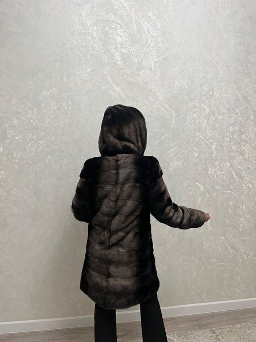 Продам норковую шубу