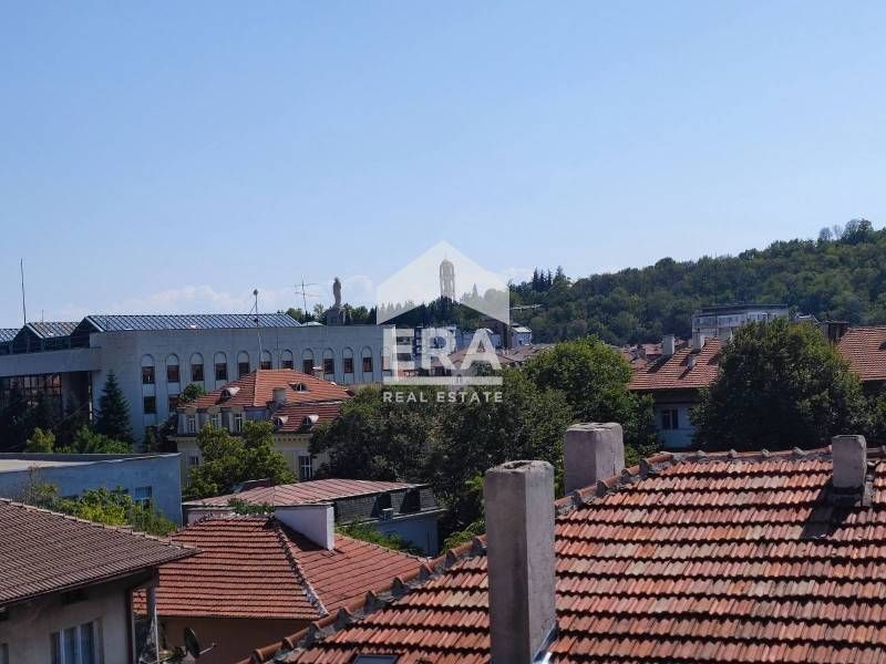 Просторени светъл  мезонет в един от най-предпочитаните квартали на гр