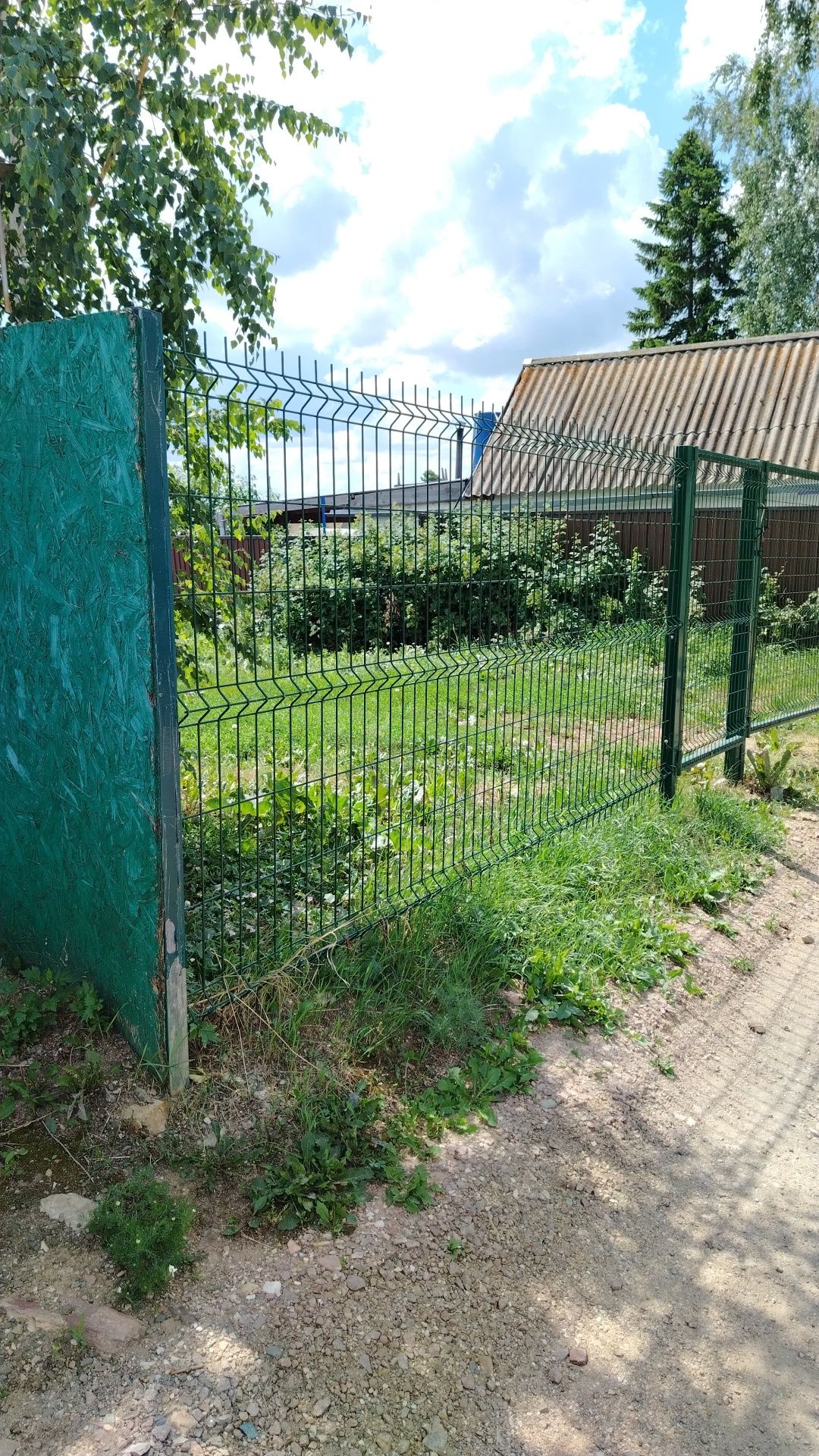 Продаётся дачный участок