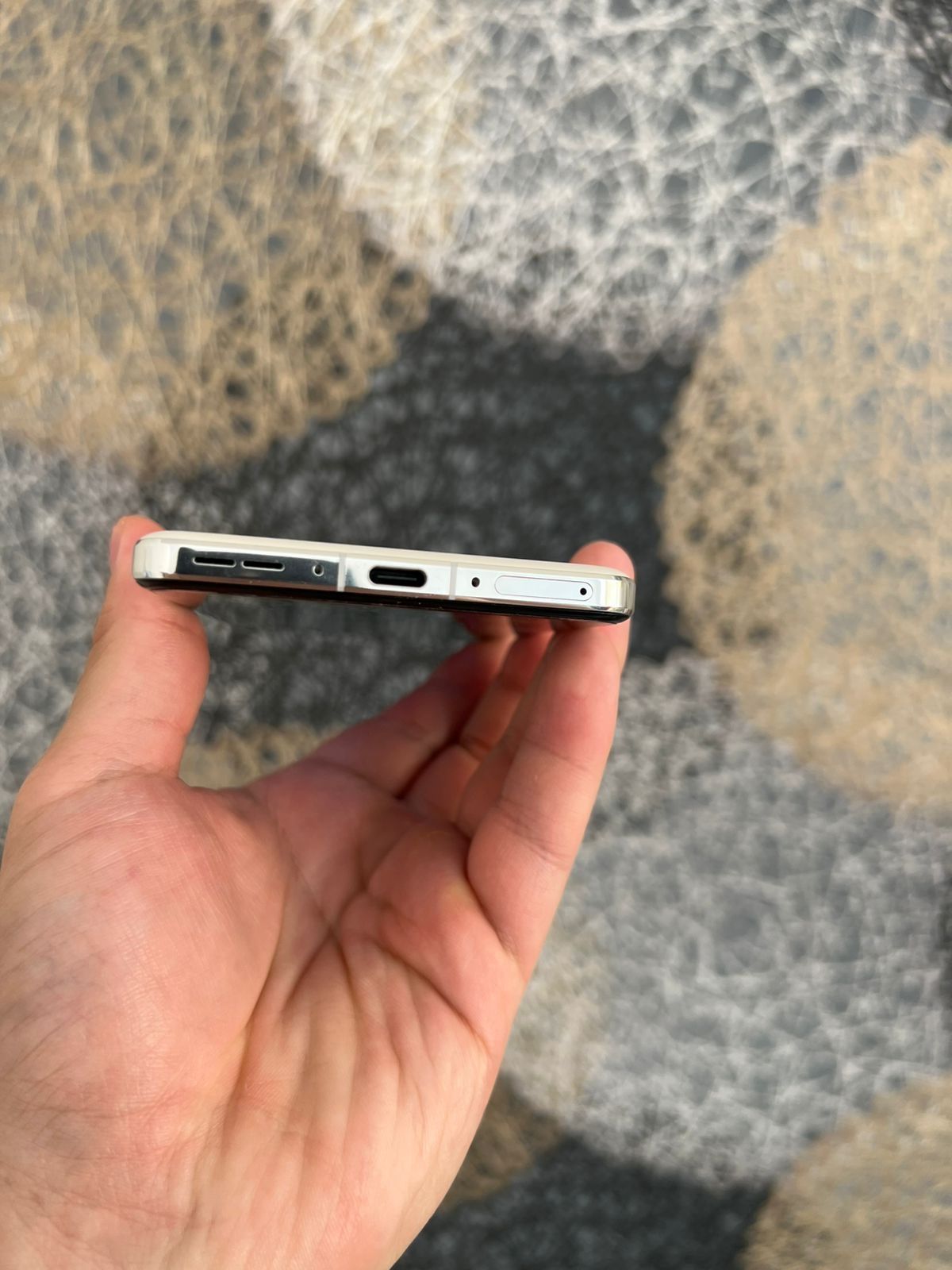 One plus 13 12/256gb