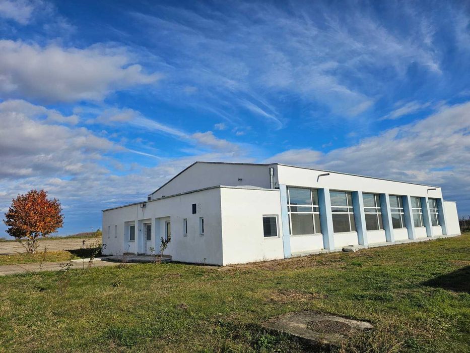 Hala industrială, de închiriat