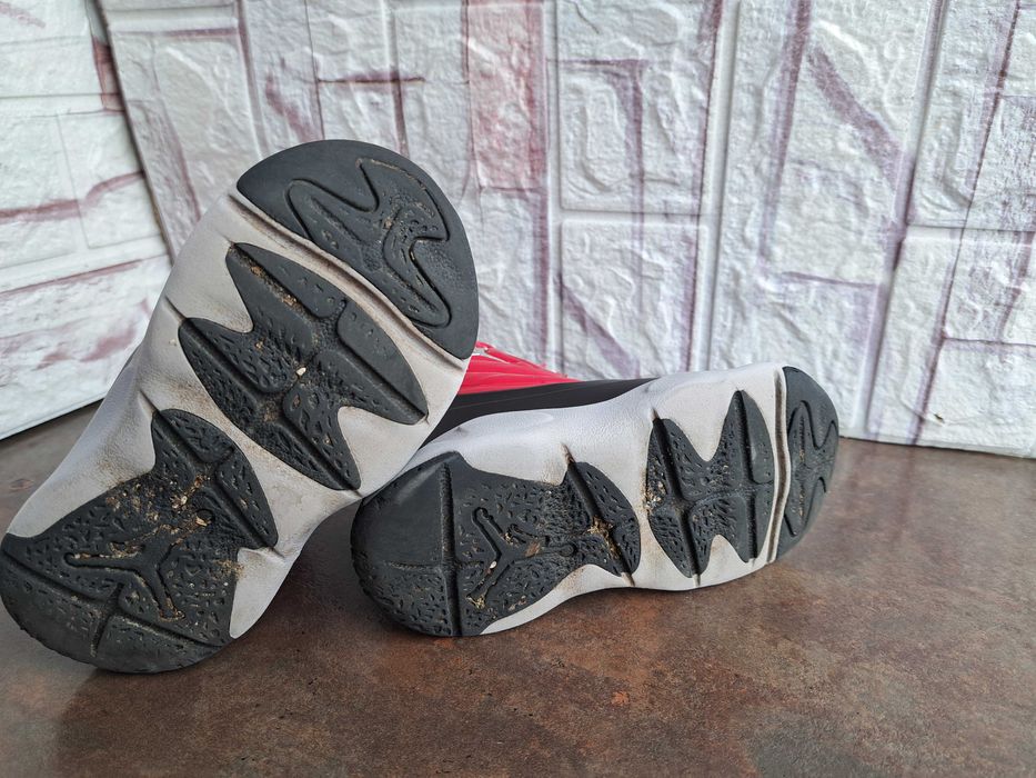 детски ботуши,зимни обувки,боти,апрески,NikeJordan номер26 за момче