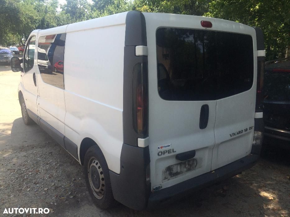 Dezmembrez Renault Trafic/Opel Vivaro 1.9 dci F9Q