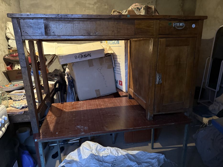 Продам стол тумба