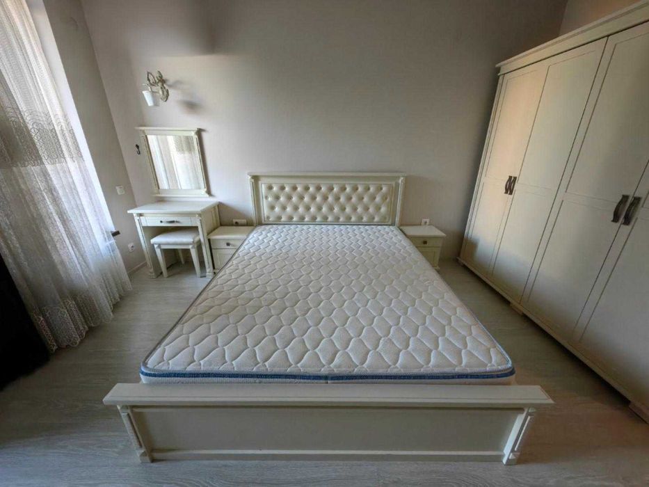 Мебели ръчна изработка МДФ с дъбов фурнир