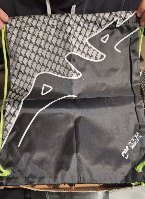 Футболни обувки NIke Mercurial