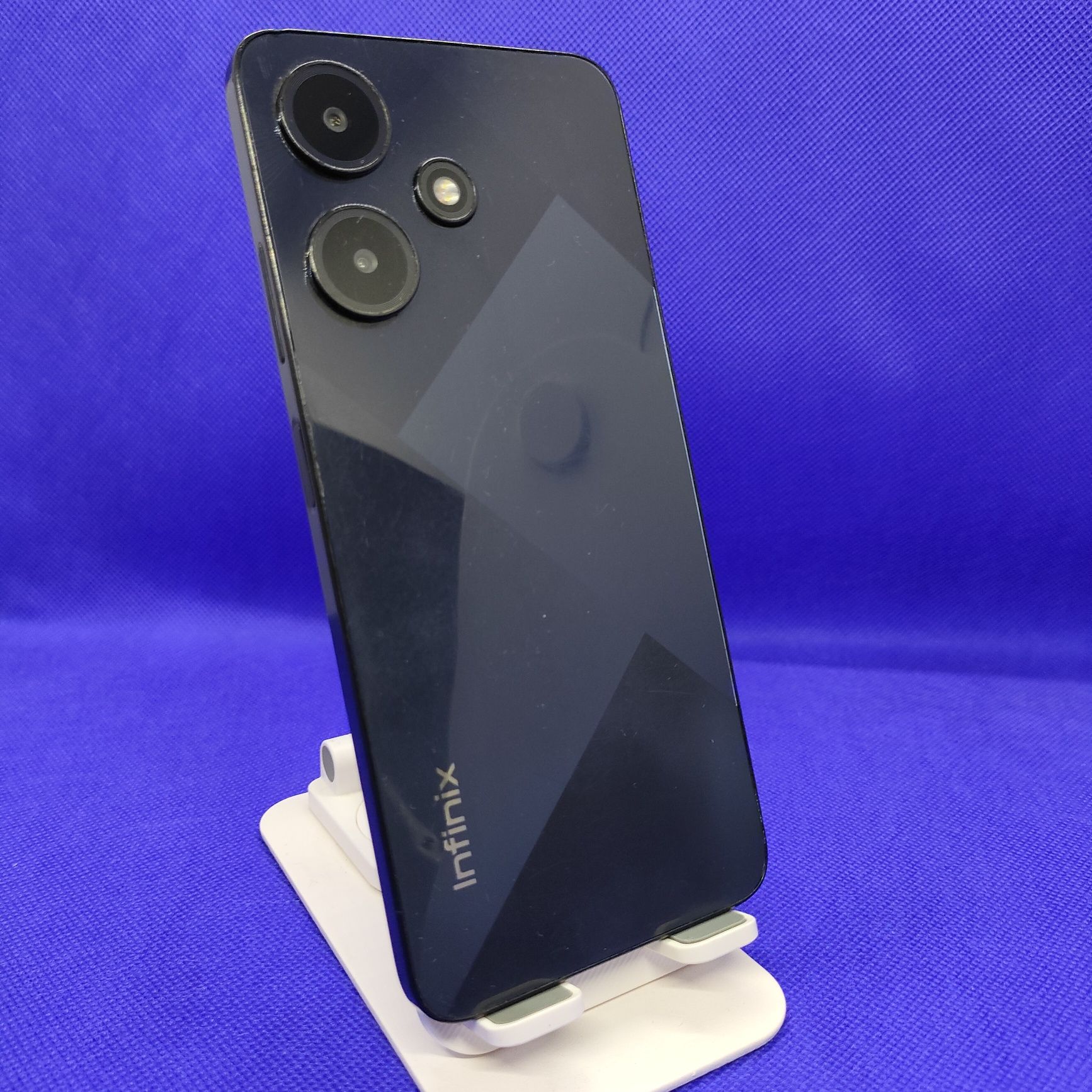 Infinix hot 30i sotiladi 128/8Gb