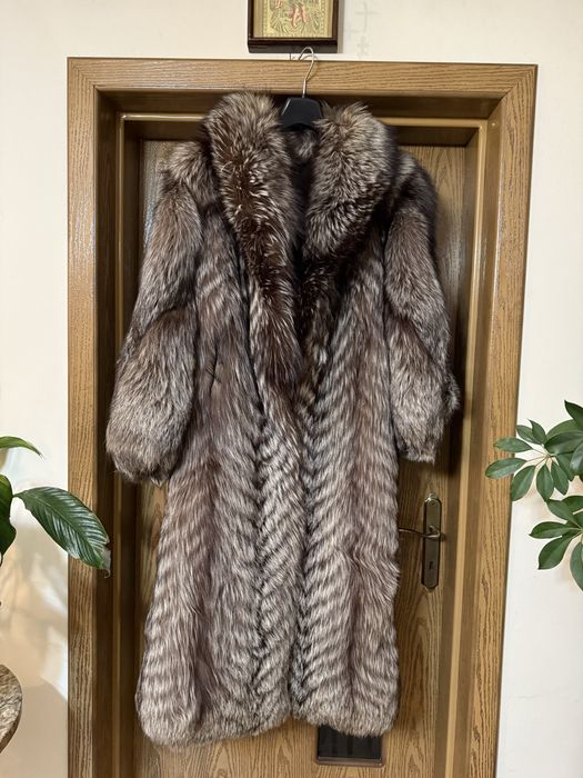 Haina de vulpe argintie unicata