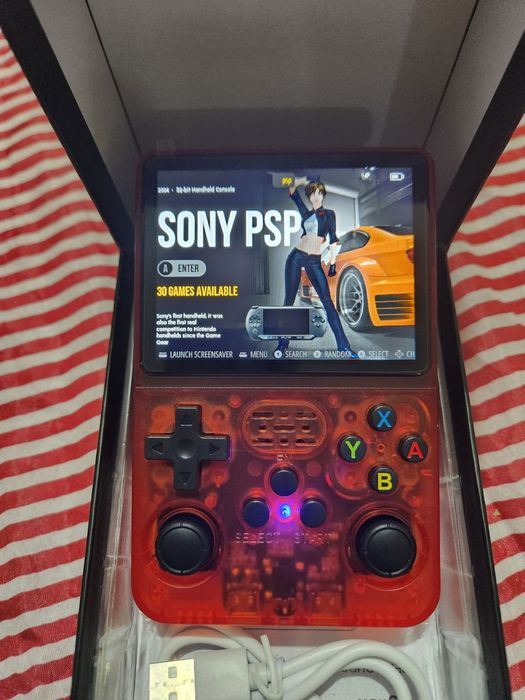 Сууупер готина ЧИСТО НОВА КОНЗОЛА R36S