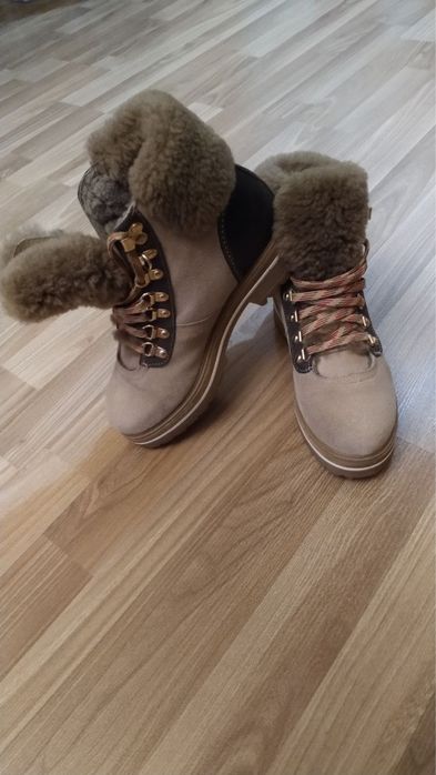 Теплые женские ботинки, Испания