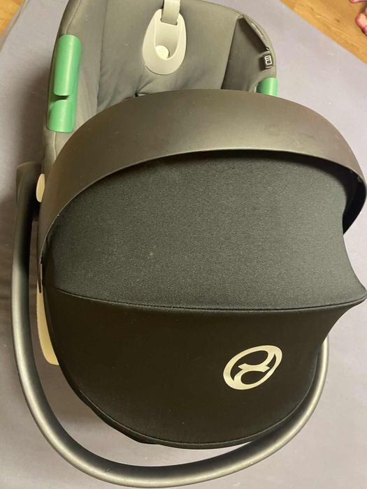 Столче Cybex Aton B2