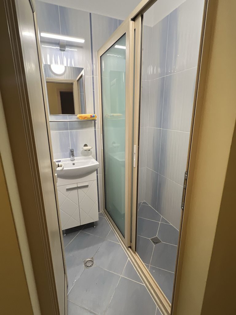 Продава се Тристаен апартамент в София, Лозенец - 170 кв.м за 8 €/кв.м - Снимка #4