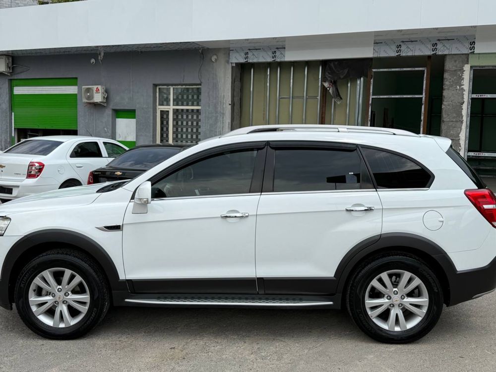 Kaptiva3 2013 yil probeg 144000 km, bir qol kraska 3 ta kichkina petno