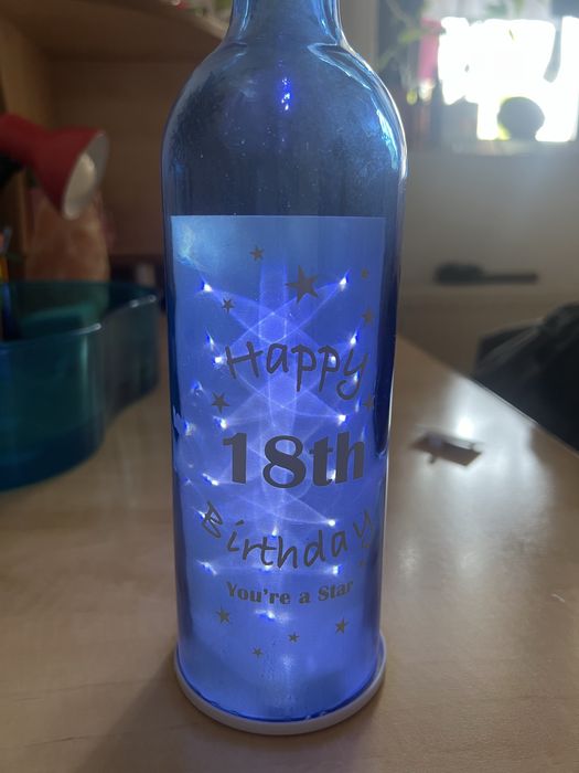 Sticlă luminoasa personalizată 18 ani