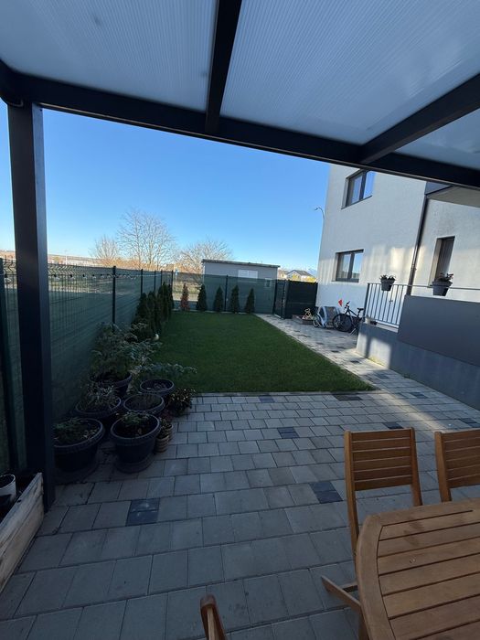 Vand apartament cu gradina - Selimbar