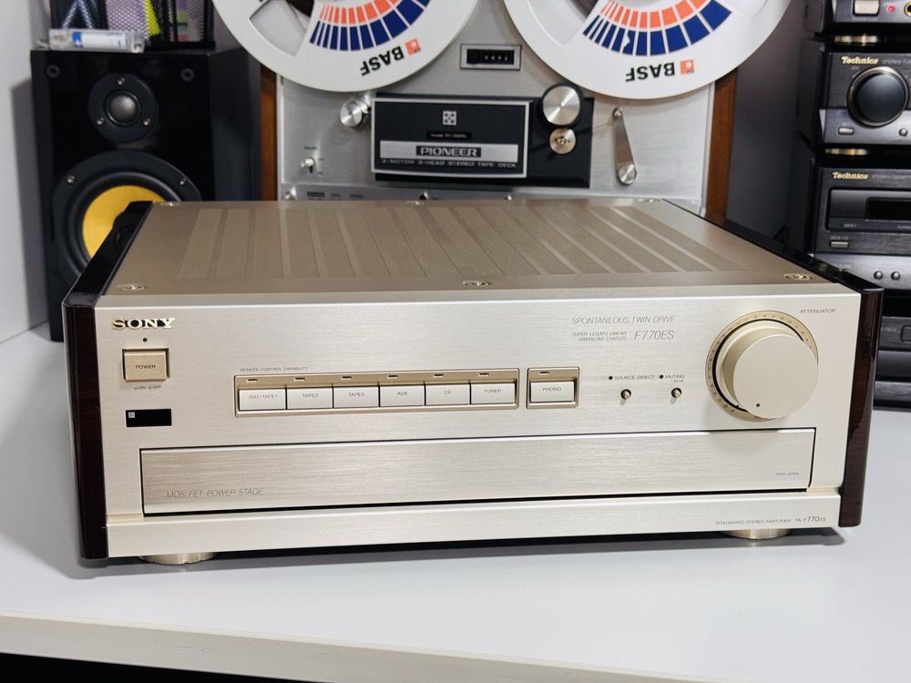 Amplificator Hi-Fi SONY F770ES,MOS-FET-power,champagne,laterale lemn!!