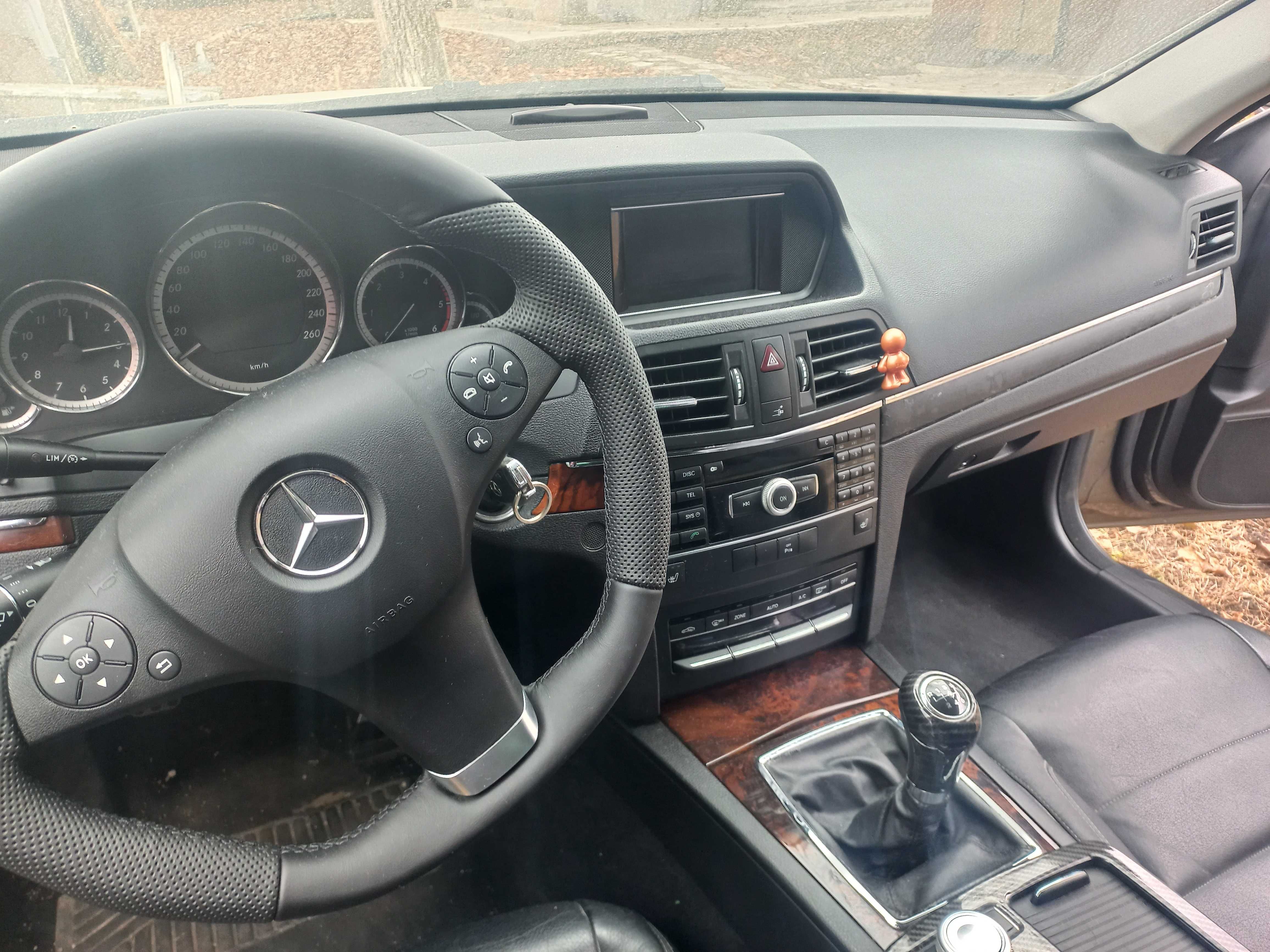 Мерцедес Е250 купе
