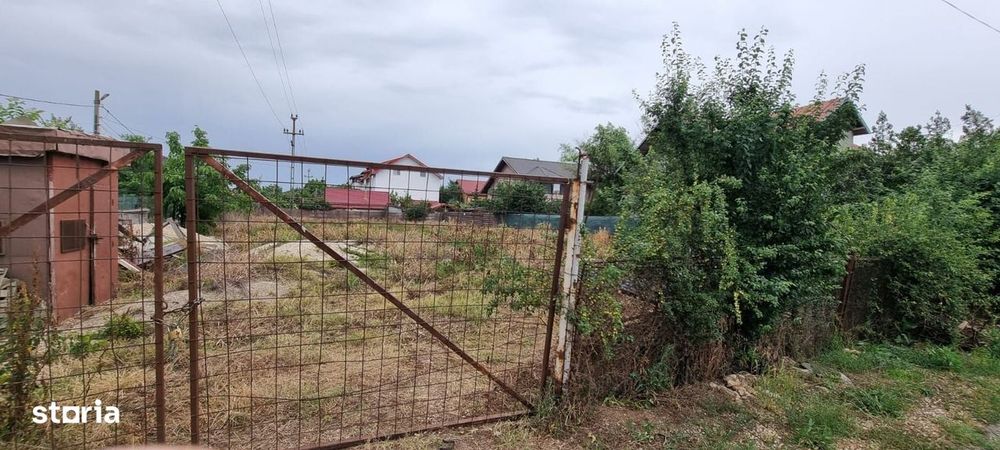 Teren pentru construcții cu ieșire pe două laturi