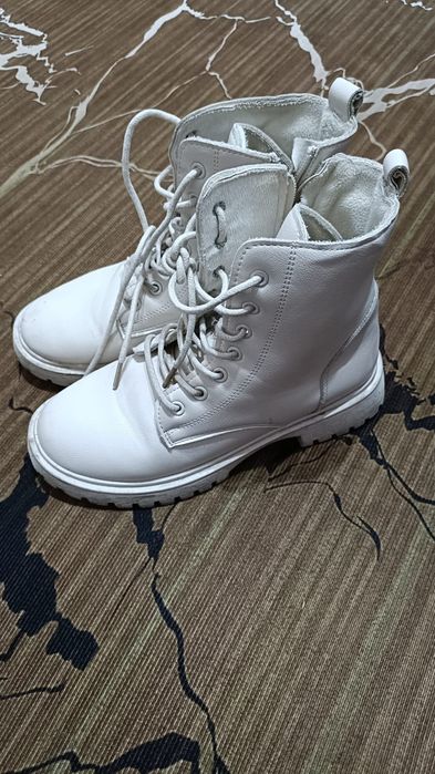 Женская обувь(сапоги, туфли)