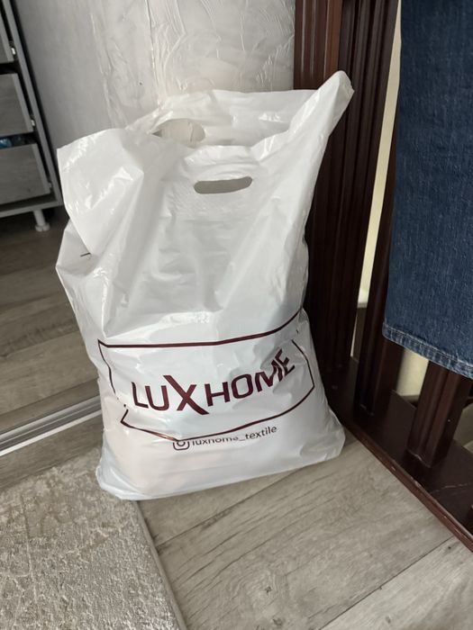 Отдам даром женские вещи