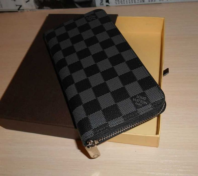 În stoc Portofel Louis Vuitton piele naturală 92-22