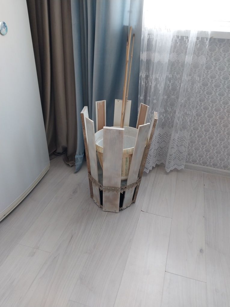 Продам ПОДСТАВКУ для Цветов