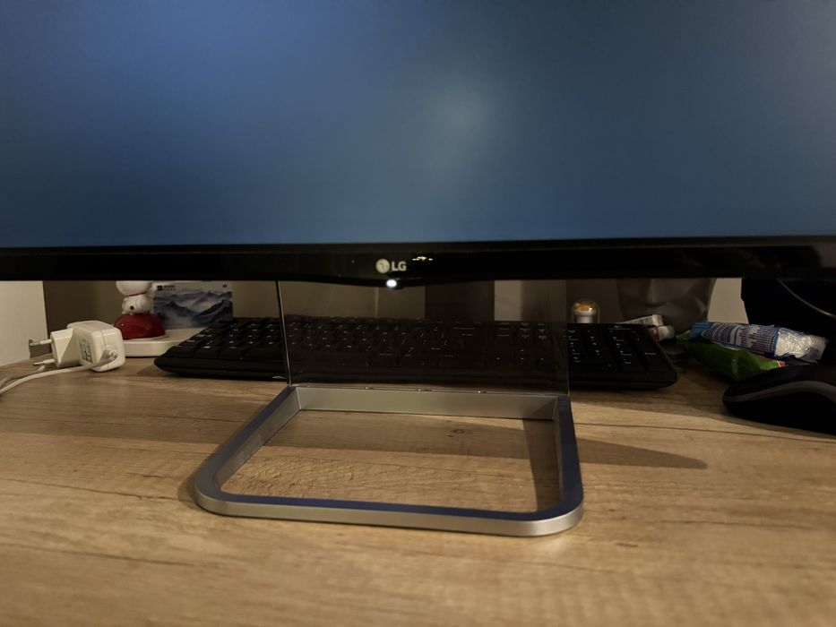 Монитор LG 27 MP77HM