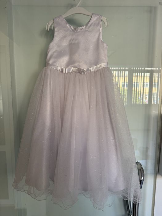 Детска официална бяла рокля с блестящ тюл